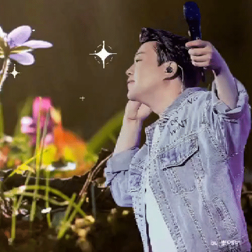 A moment captured by a fan of Kim Hojoong