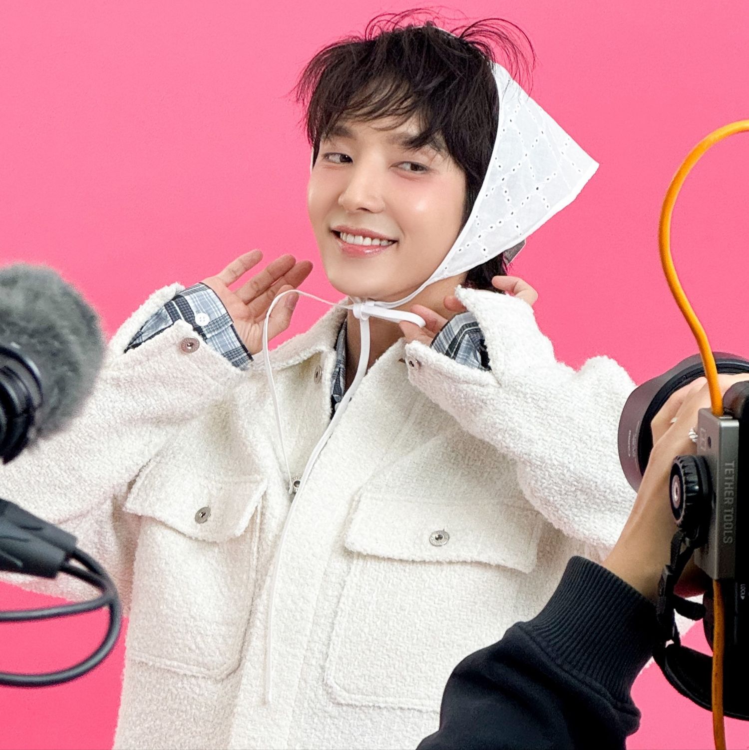 Behind-the-scenes cut of Lee Joongi