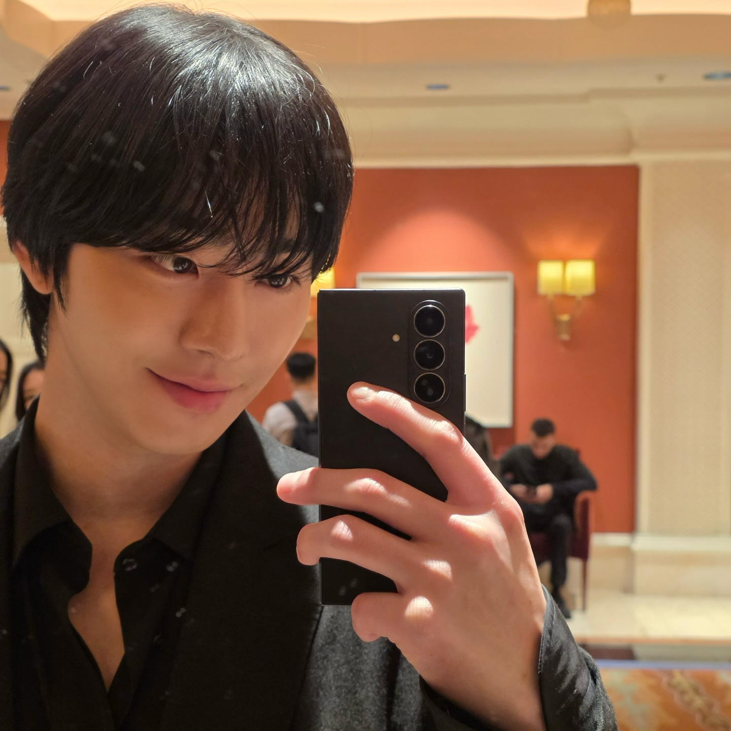 Behind-the-scenes cut of Ahn Hyoseop