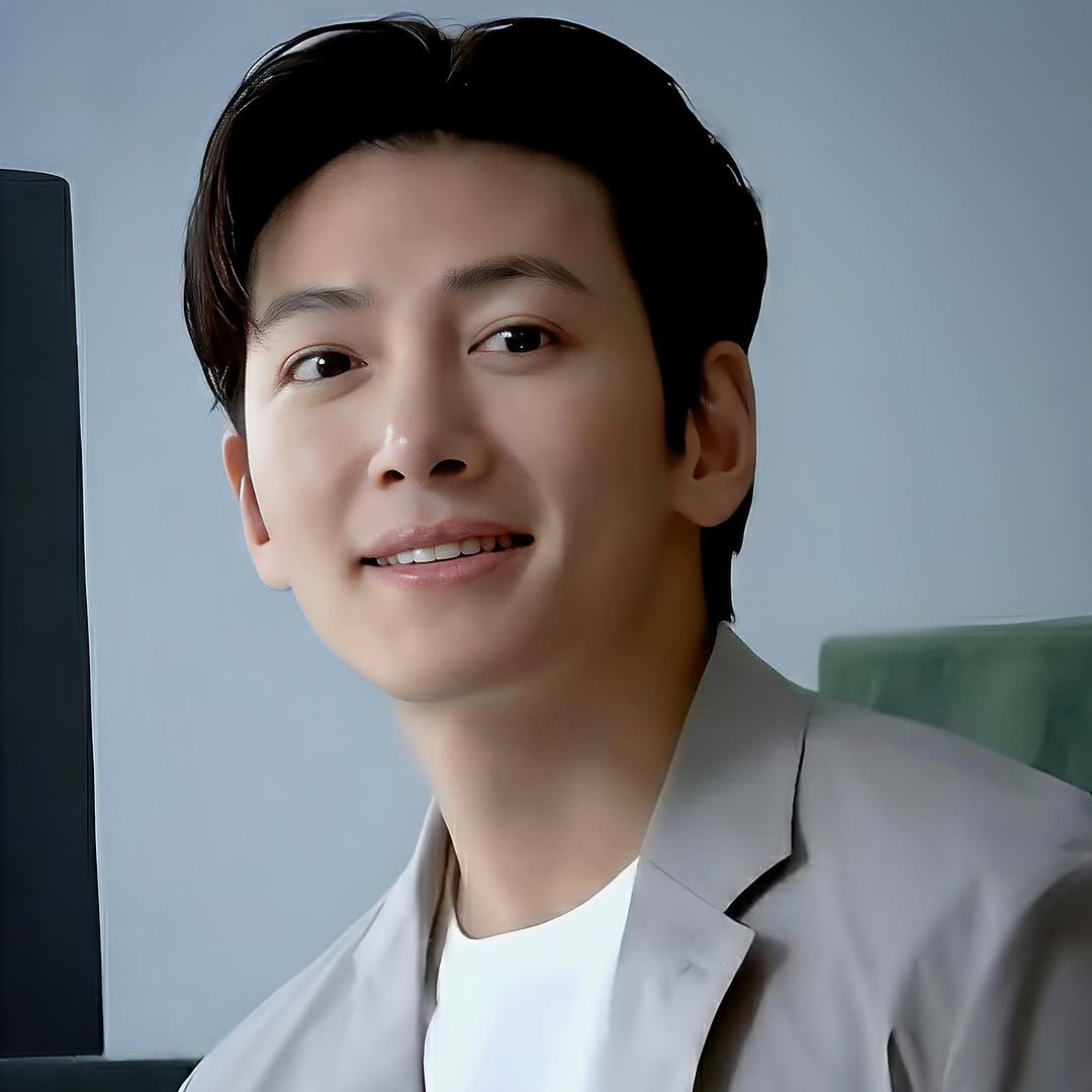 チ・チャンウクの最近の活動ショット