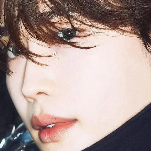 A moment captured by a fan of Lee Jongsuk