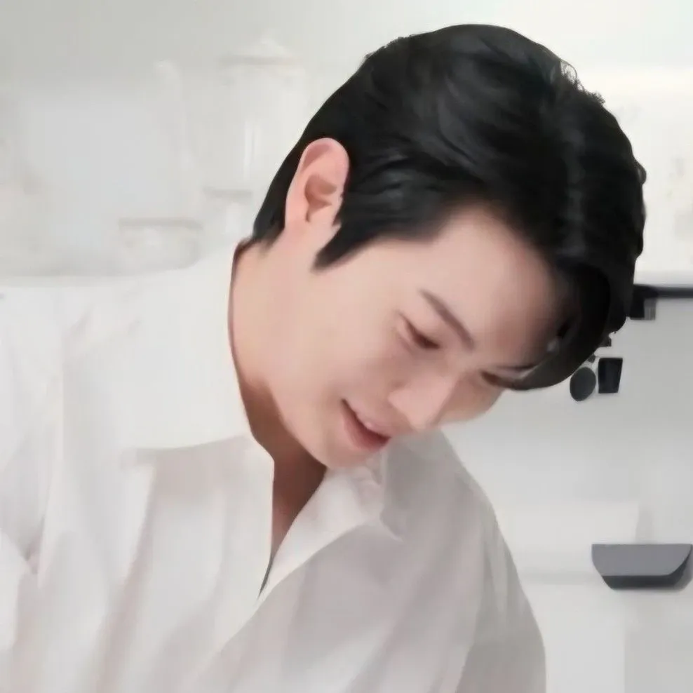 Behind-the-scenes cut of Son Taejin