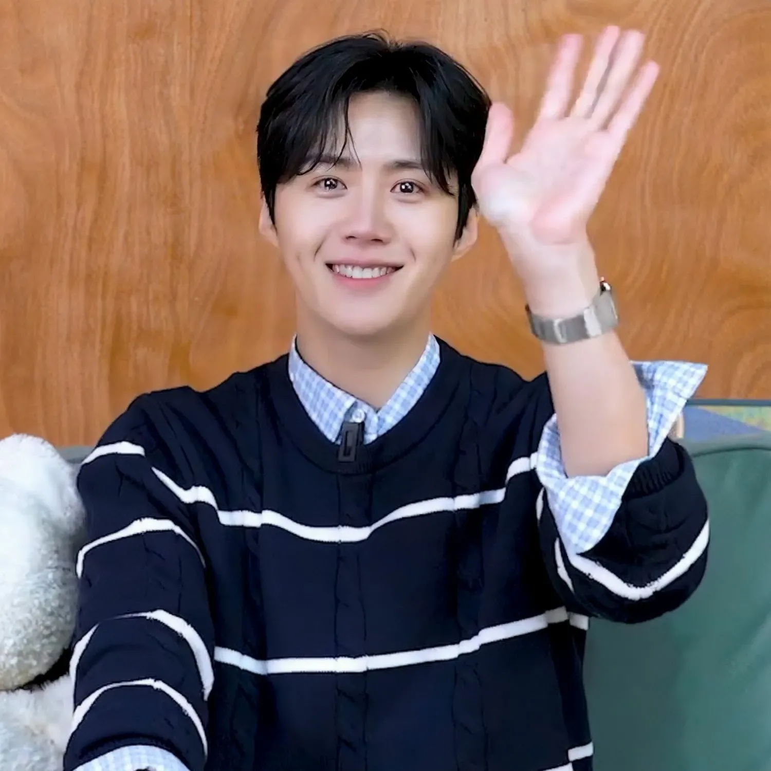 Behind-the-scenes cut of Kim Seonho