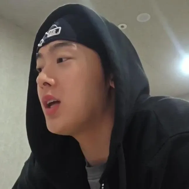 Behind-the-scenes cut of Yoon Sanha