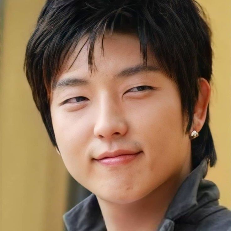 Behind-the-scenes cut of Lee Joongi