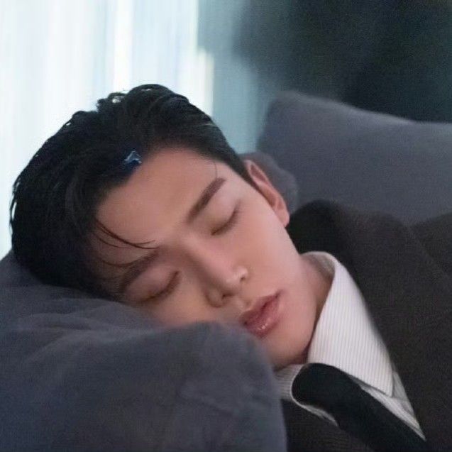 Foto terbaru dari Rowoon