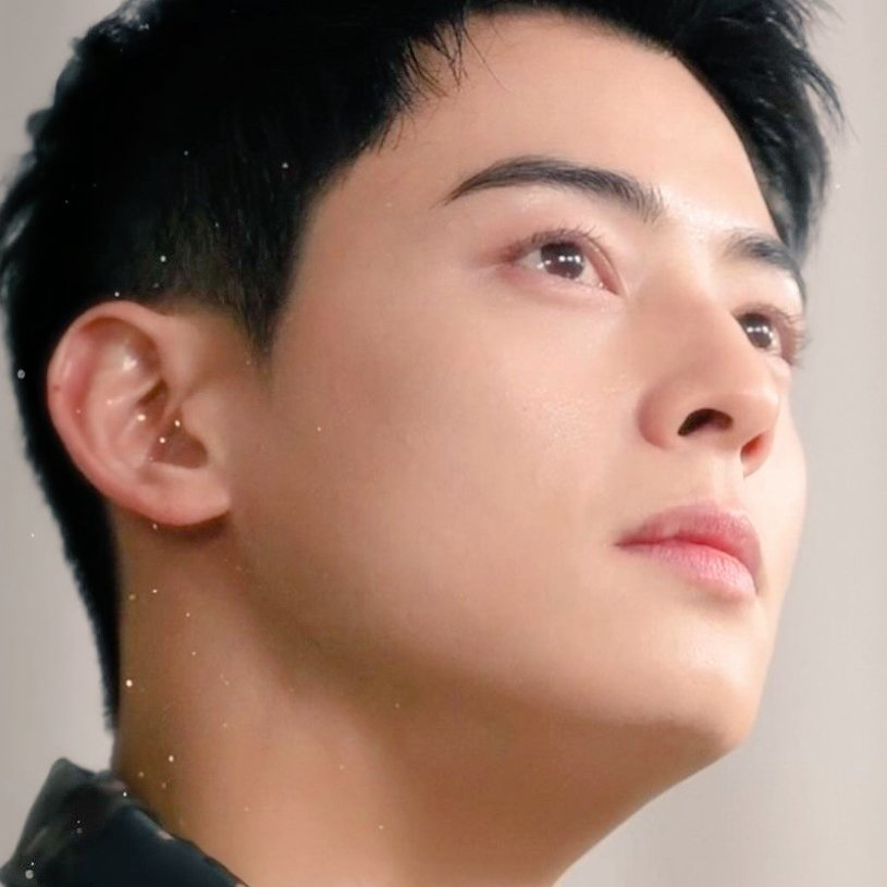 粉丝拍下的车银优瞬间