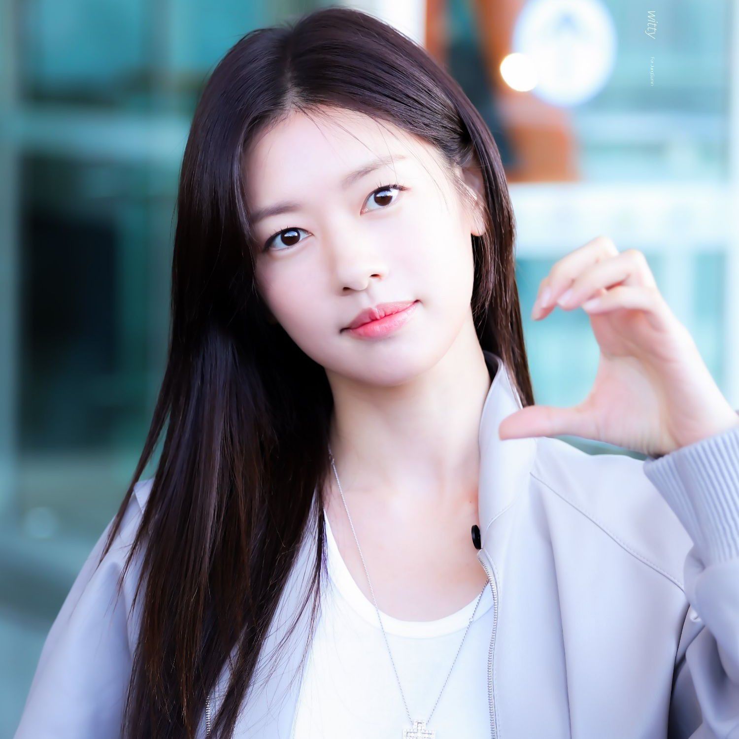 Behind-the-scenes cut of Jung Somin