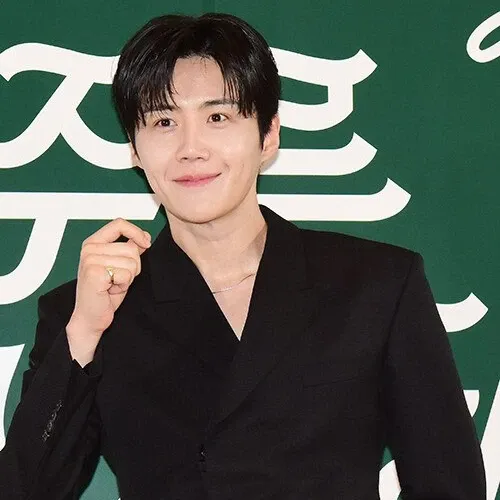 Foto kegiatan terbaru dari Kim Seonho
