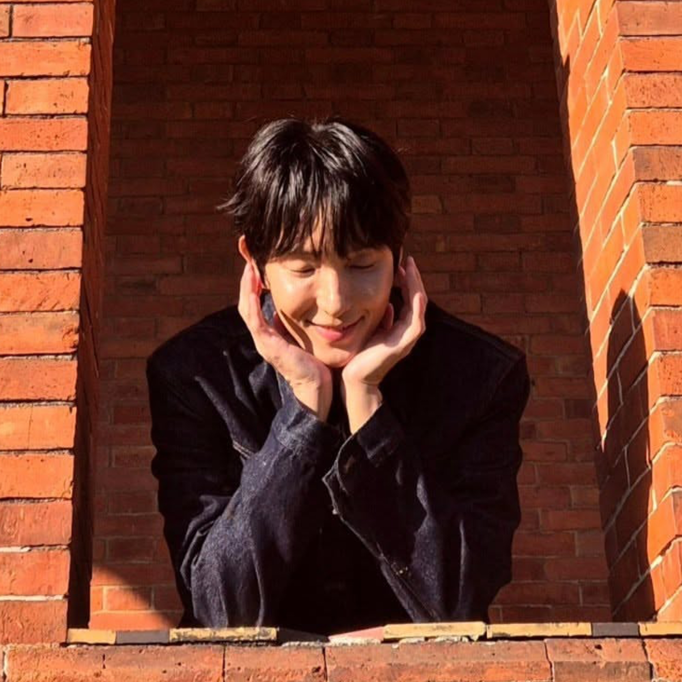 A moment captured by a fan of Lee Joongi