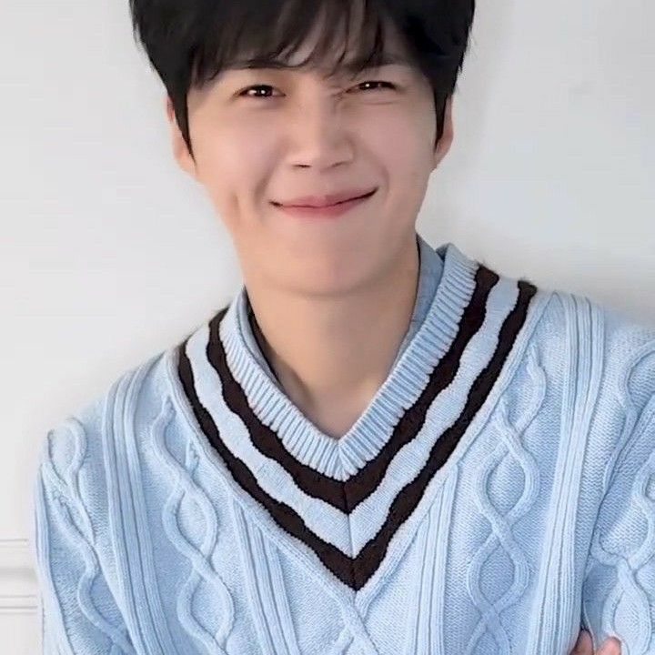 粉絲拍下的金宣虎瞬間