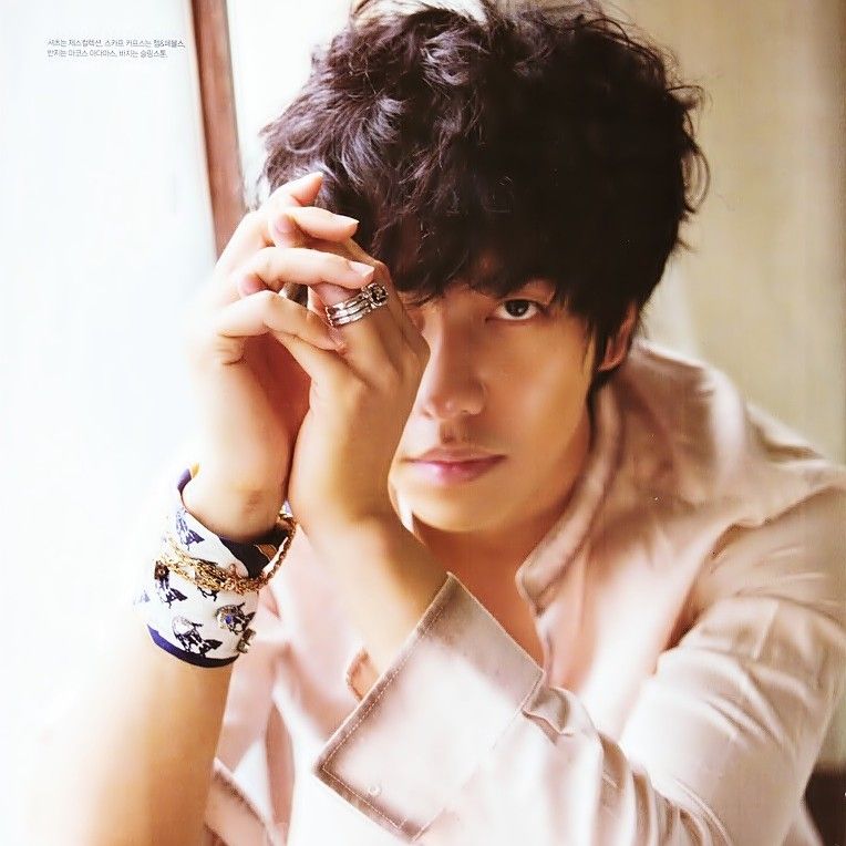 Momen yang diabadikan oleh penggemar Lee Seunggi