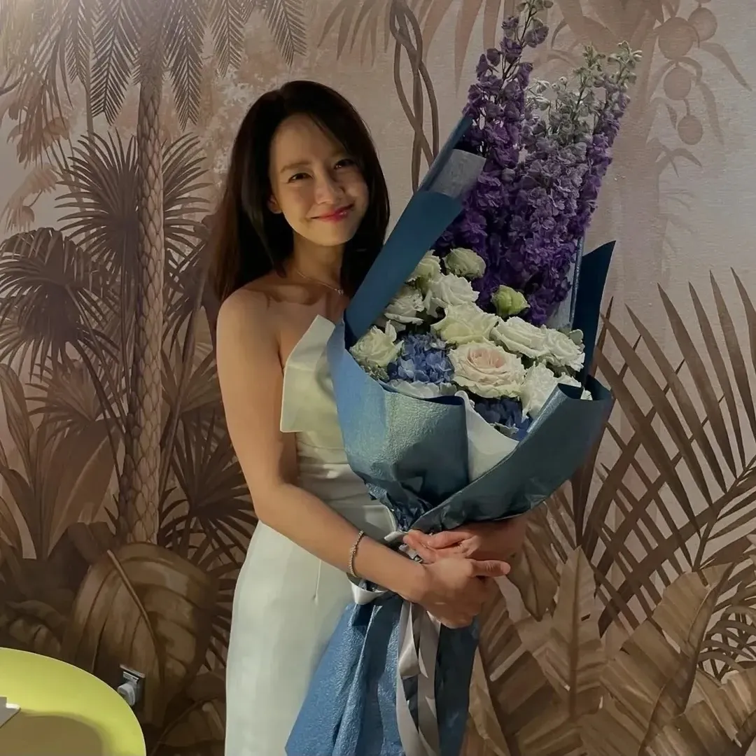 Recent activity shot of Song Jihyo