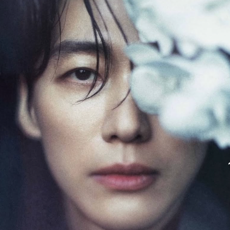 Behind-the-scenes cut of Namkoong Min