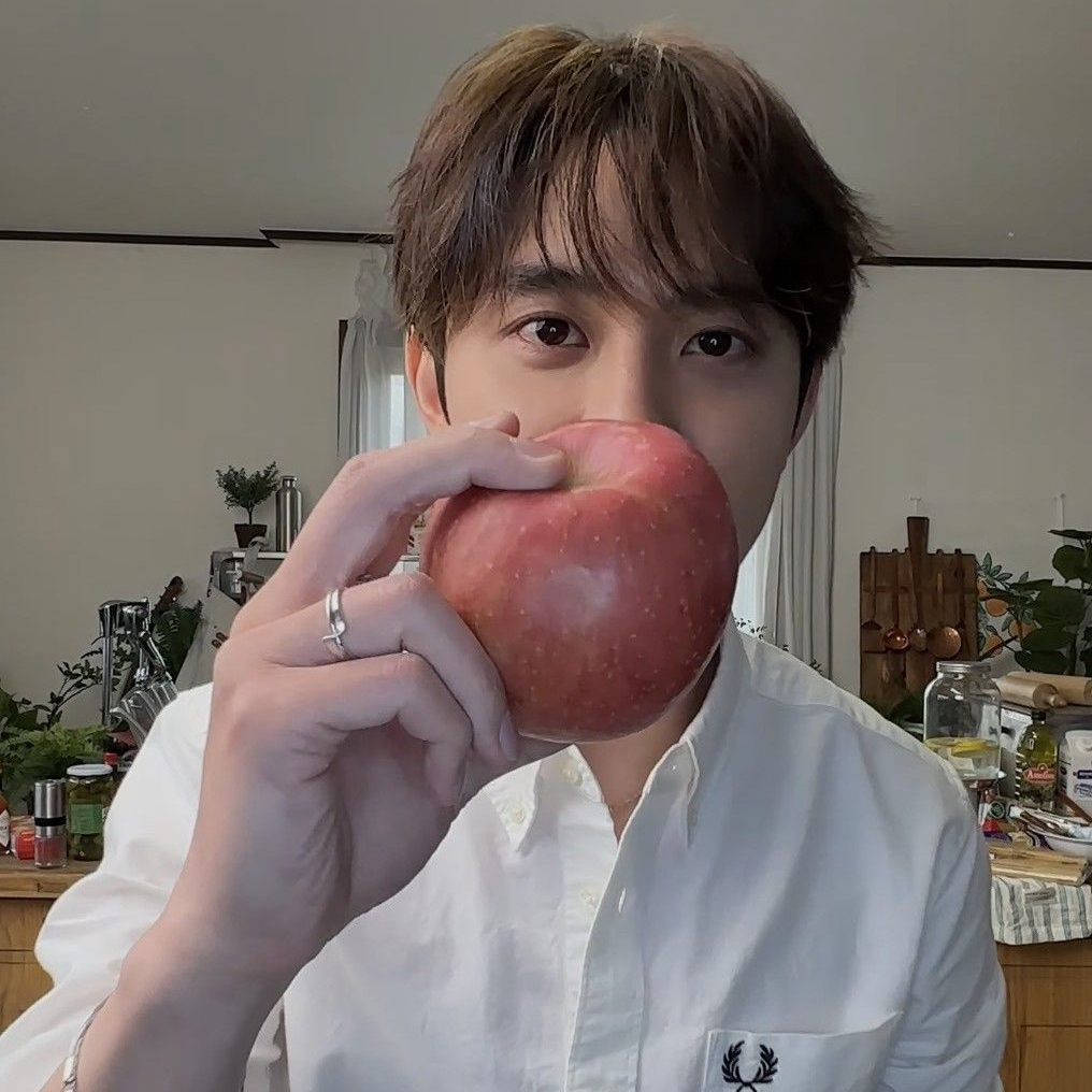 Foto terbaru dari Doh Kyungsoo (D.O.)