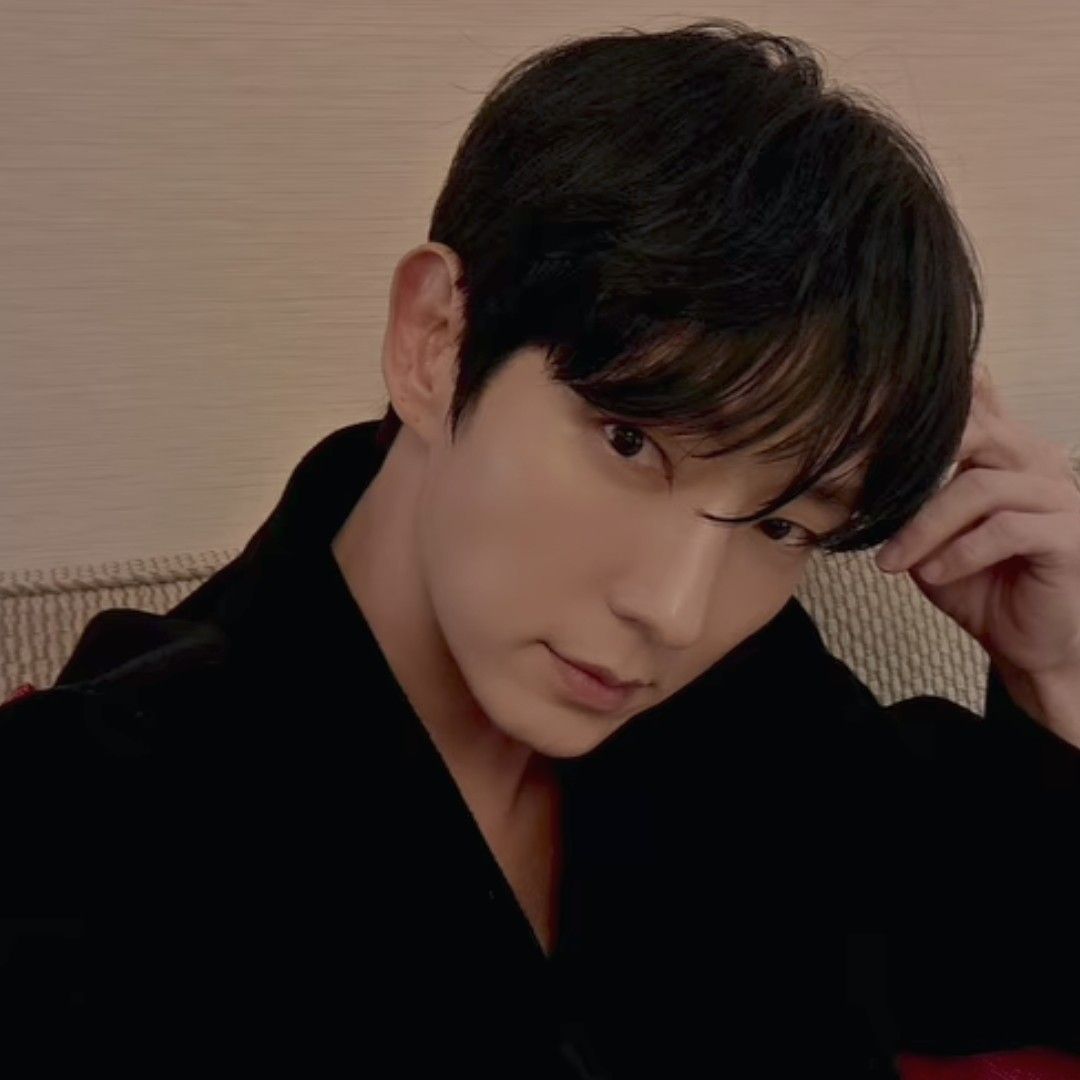 Recent activity shot of Lee Joongi