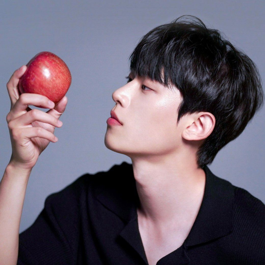 Recent activity shot of Kim Sungcheol