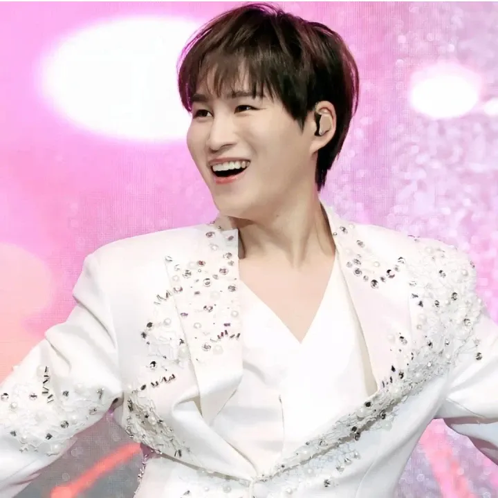 김희재 최근 활동샷