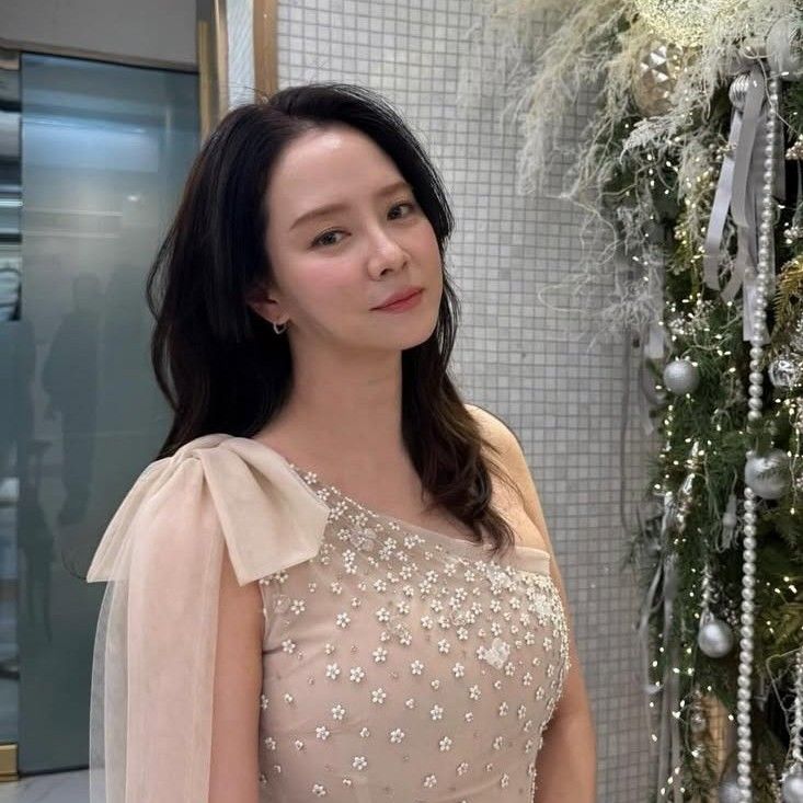 Recent activity shot of Song Jihyo