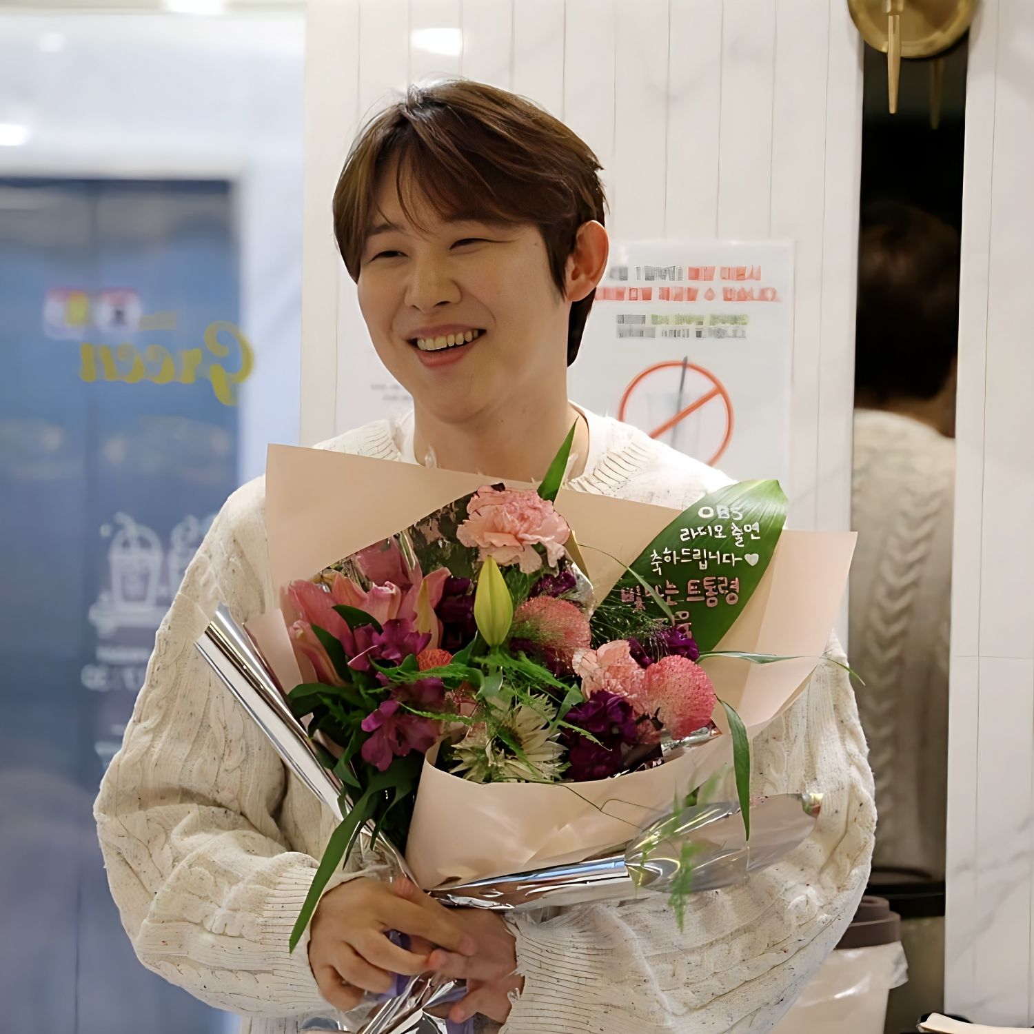 Behind-the-scenes cut of Jinuk