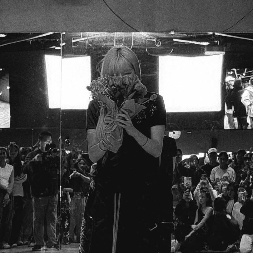 A moment captured by a fan of BADA