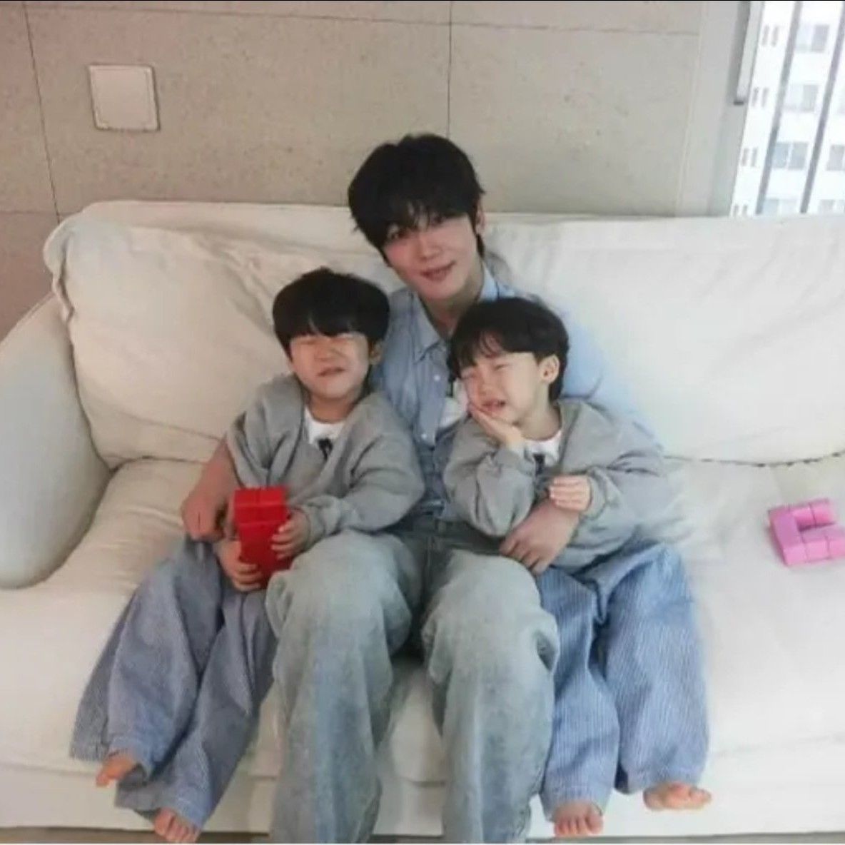 Behind-the-scenes cut of Kim Yohan