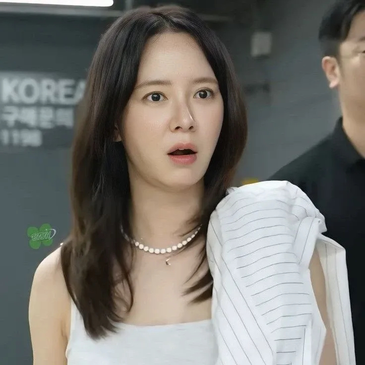 ソン・ジヒョの最近の活動ショット