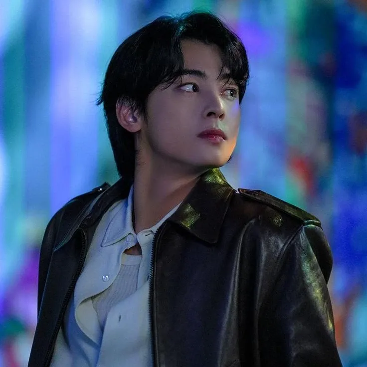 Behind-the-scenes cut of Cha Eunwoo