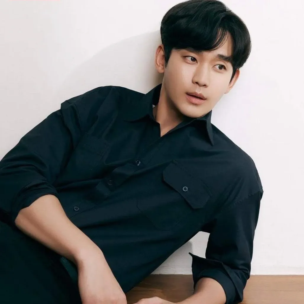 Recent activity shot of Kim Soohyun