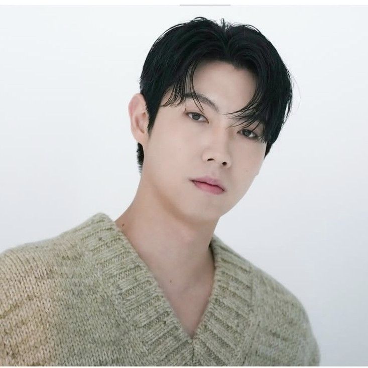 Recent activity shot of Son Taejin