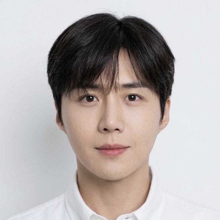 Latest photo of Kim Seonho