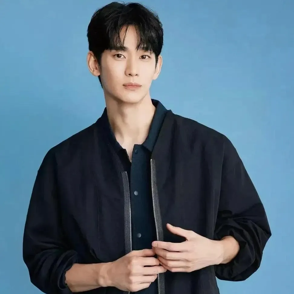 Latest photo of Kim Soohyun