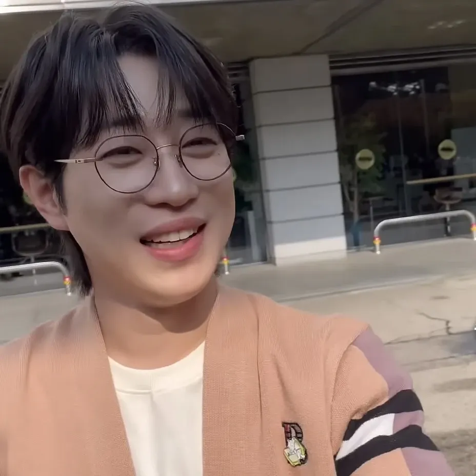 Recent activity shot of An Sunghoon