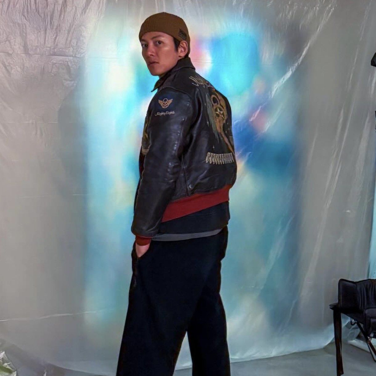 Behind-the-scenes cut of Ji Changwook