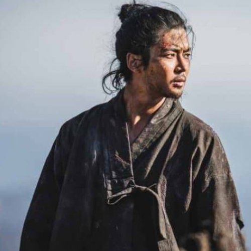 로운의 비하인드 컷