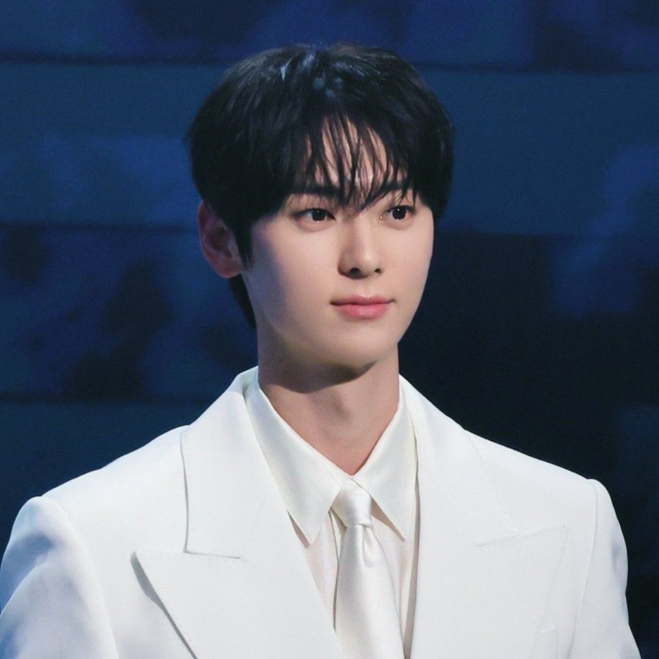 황민현의 비하인드 컷