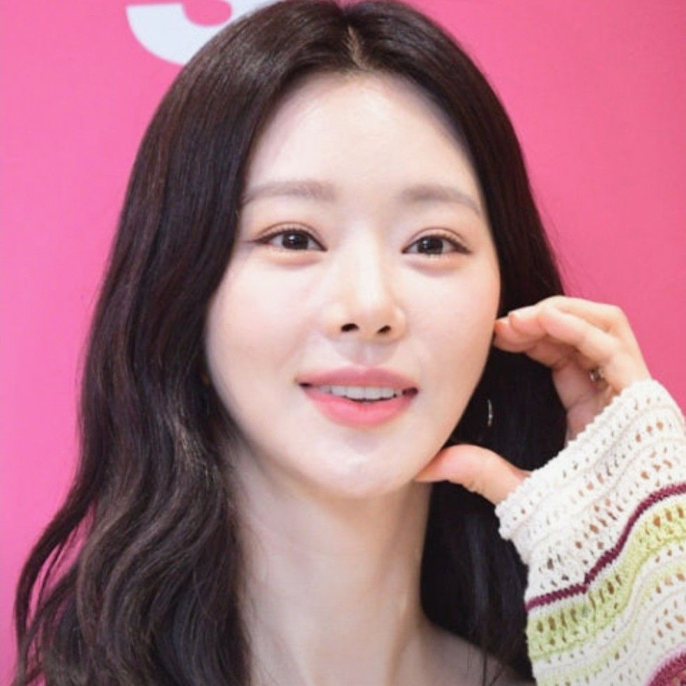 A moment captured by a fan of Lee Joobeen