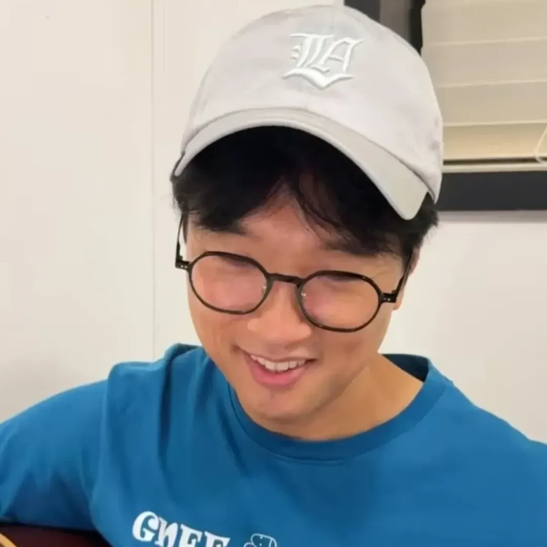 Behind-the-scenes cut of Bak Changgeun