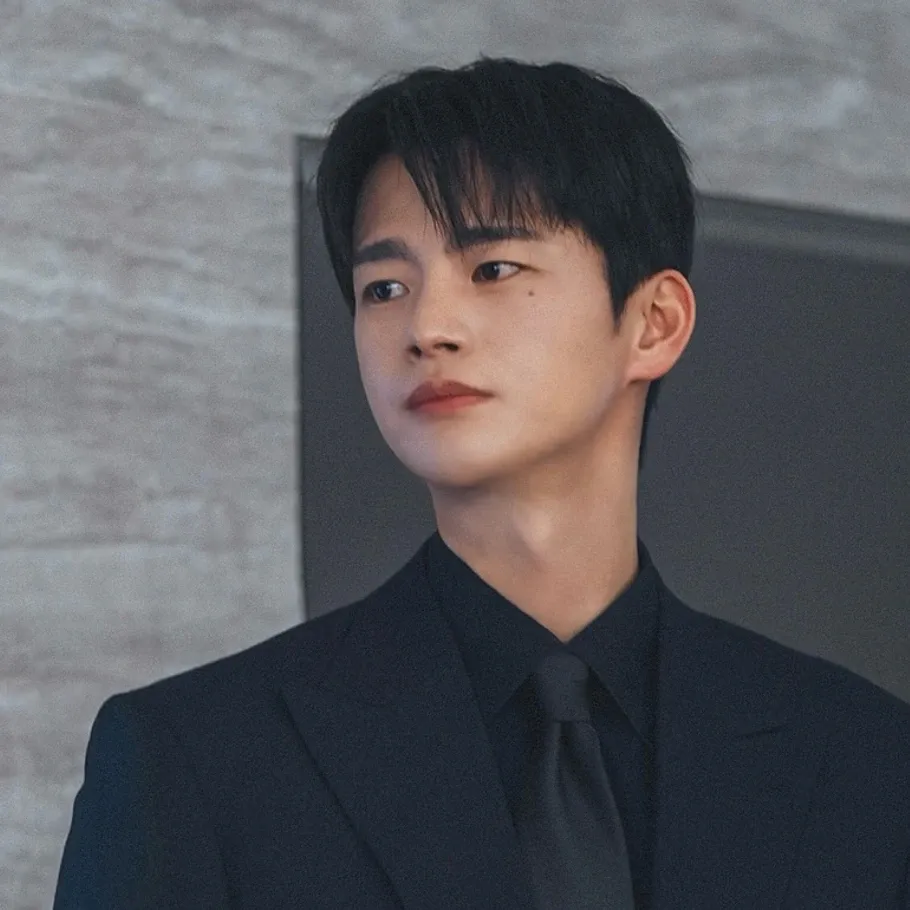 Latest photo of Seo Inguk