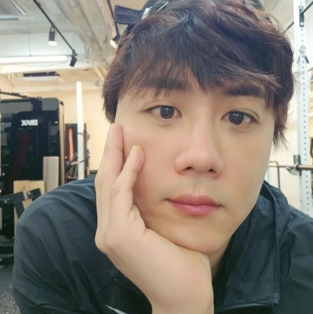 チン・ヘソンの最近の活動ショット