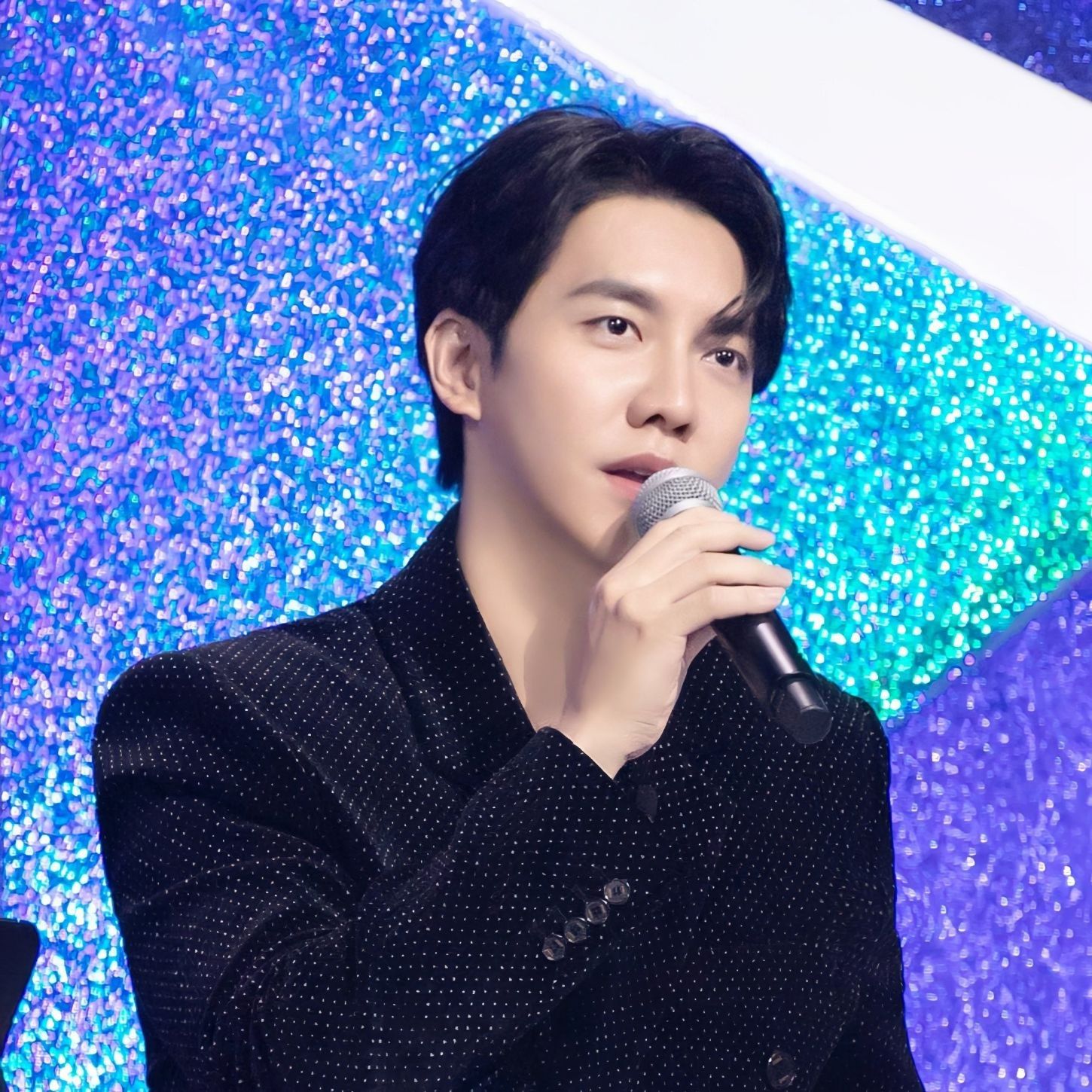 Foto kegiatan terbaru dari Lee Seunggi