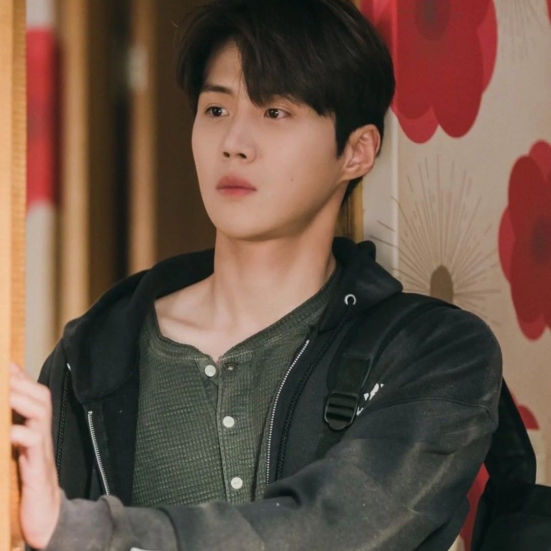 Latest photo of Kim Seonho