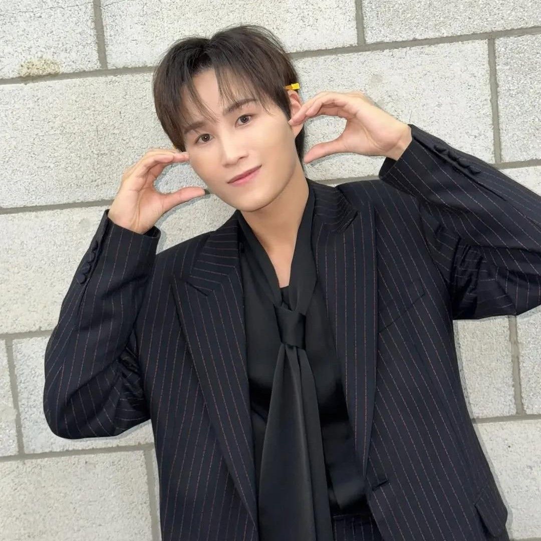 김희재의 비하인드 컷