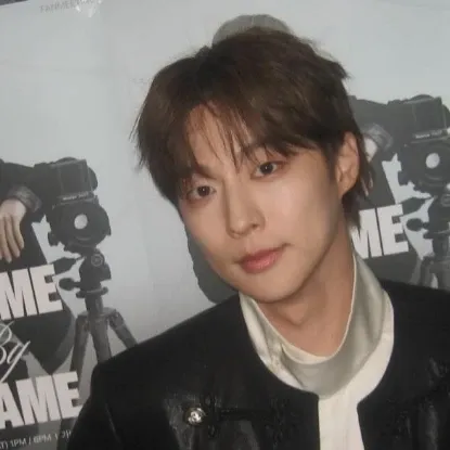 Behind-the-scenes cut of Bae Inhyuk