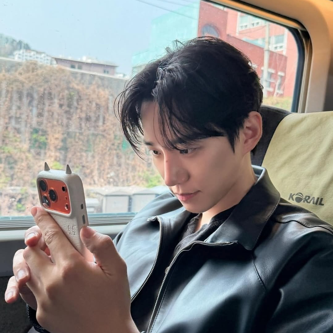 粉絲拍下的李俊昊瞬間