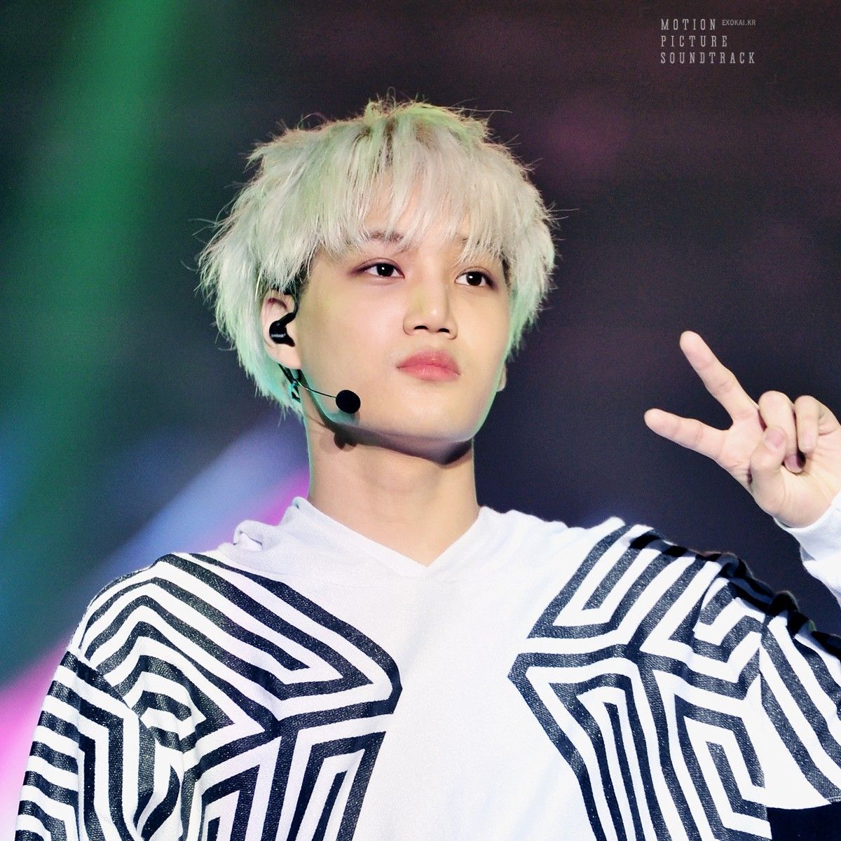 카이의 비하인드 컷