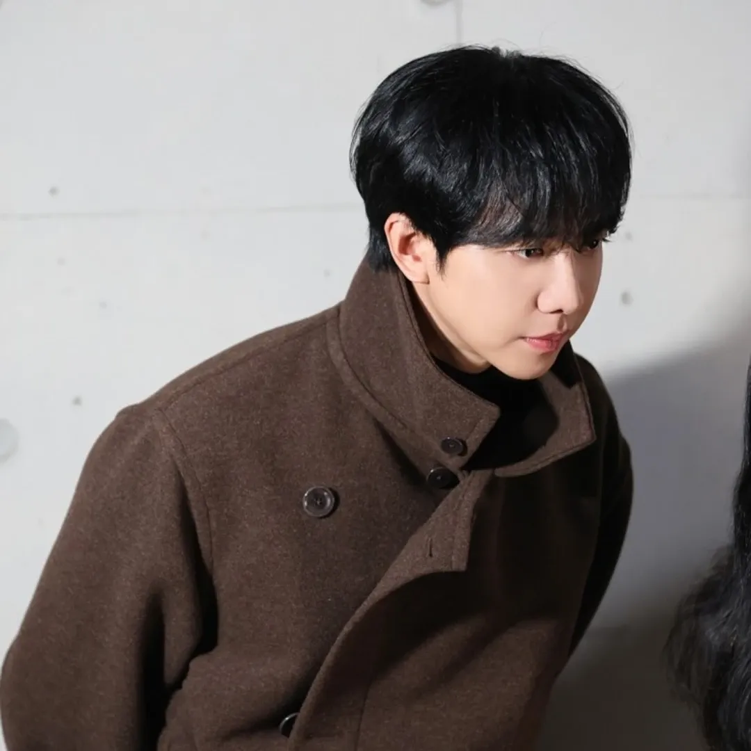 Recent activity shot of Lee Seunggi