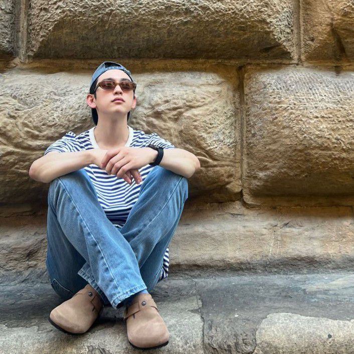 Foto terbaru dari Park Jinyoung