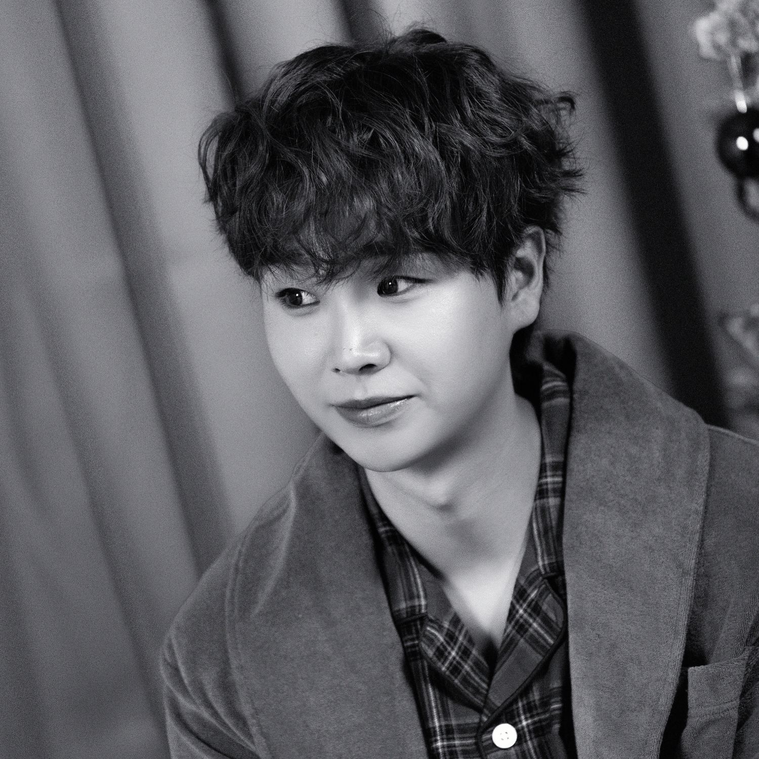 A moment captured by a fan of Song Minjun