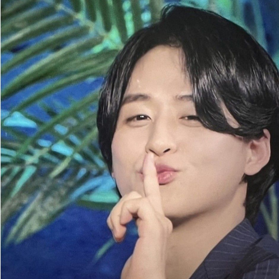 Behind-the-scenes cut of Lee Solomon